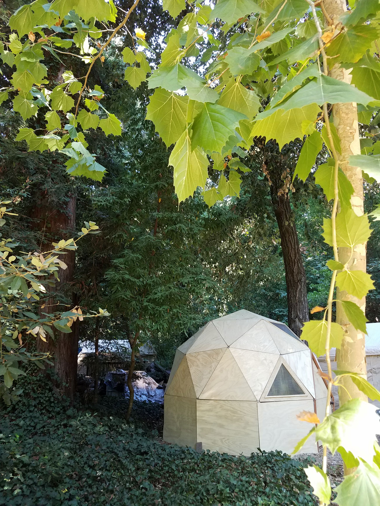 portable-geodome-home-shop-guest-room-studio-storage-office